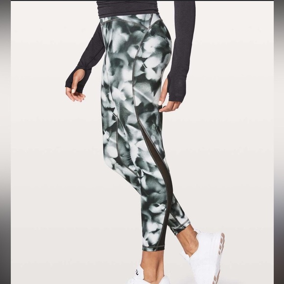 Lululemon Train Times 7/8 Leggings 4 Blush Blossom Alpine White Black Mesh - Picture 1 of 9